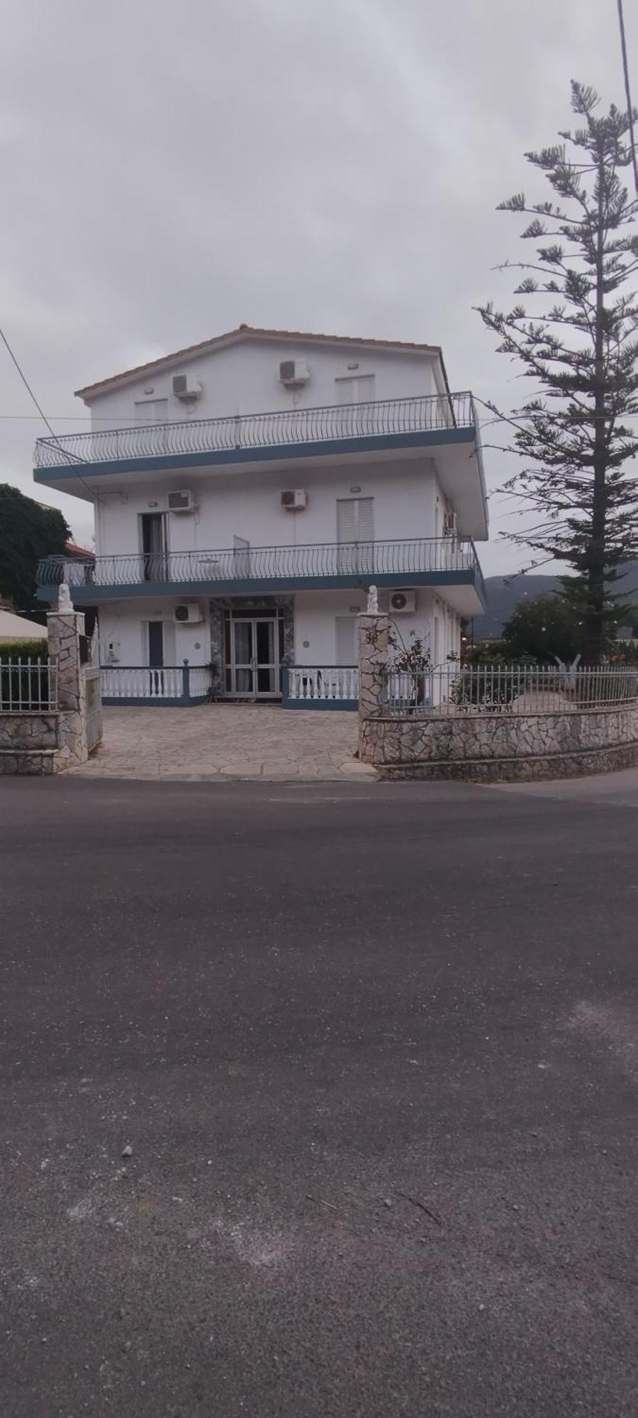 Hector'S Studios Alykanas  Exterior photo